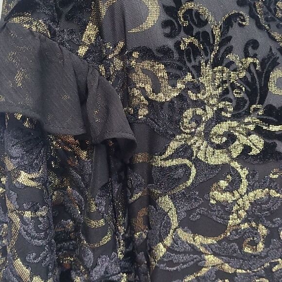 Altar'd State Ruffled Sheer Blouse size Small - Picture 16 of 16